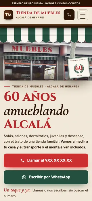 Captura de la web de tienda de muebles en Alcalá de Henares, en el móvil. Nombre y datos ocultos.